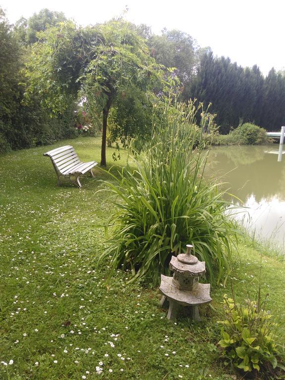 Gasthof Domaine De Lardoisiere
